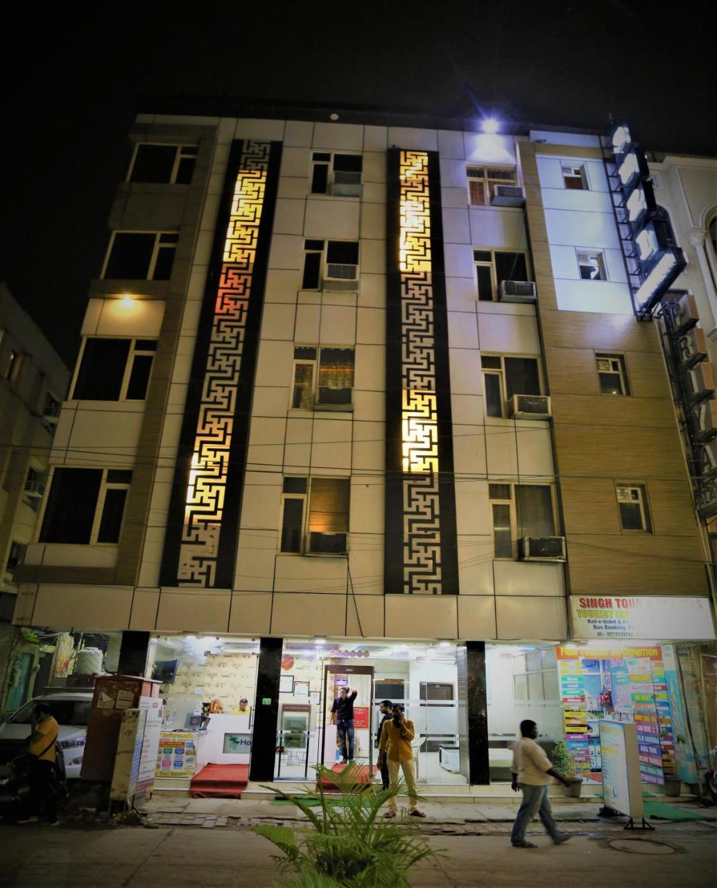 Hotel Suzi International, Near New Delhi Station Exterior photo